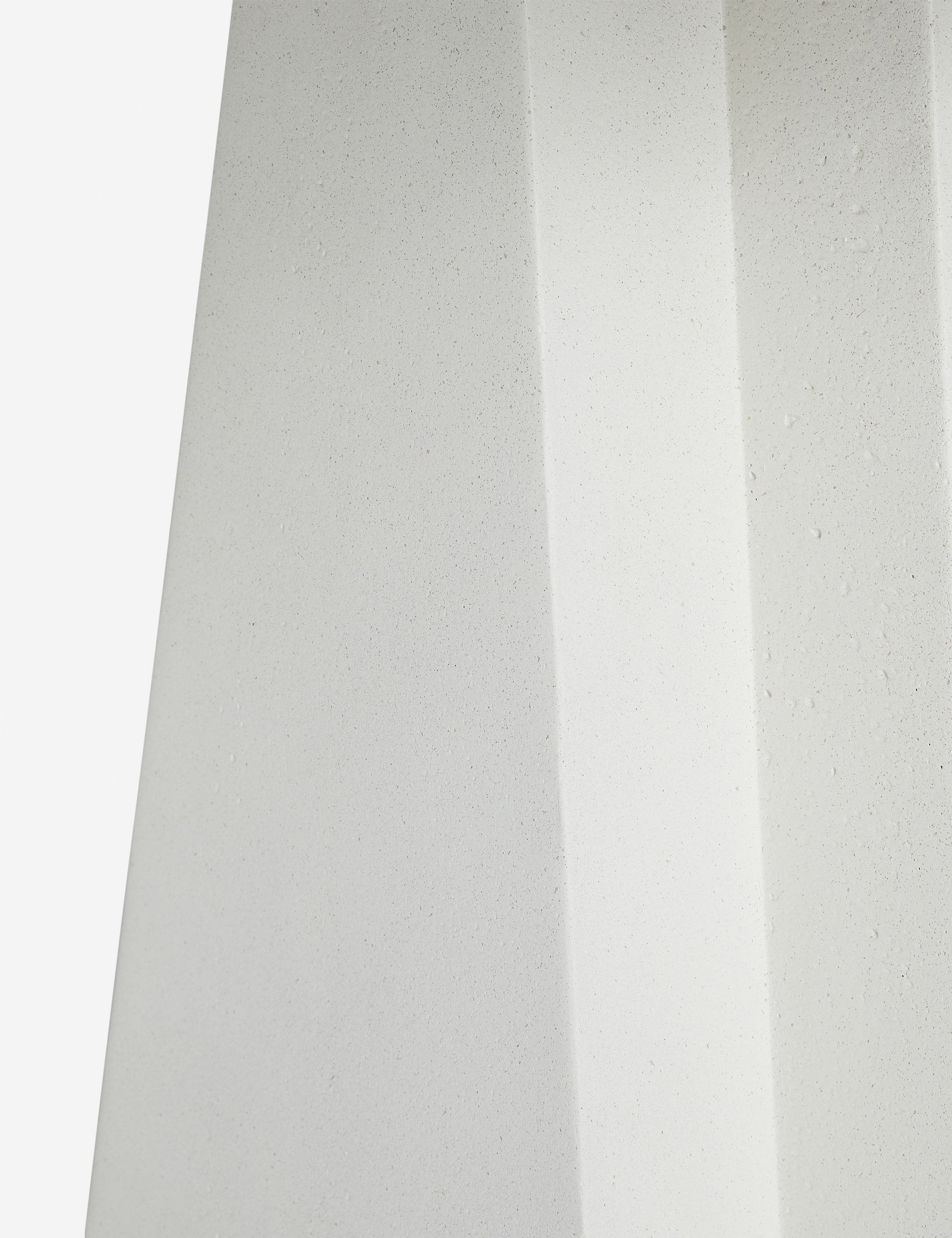 Avila Indoor / Outdoor Round Dining Table