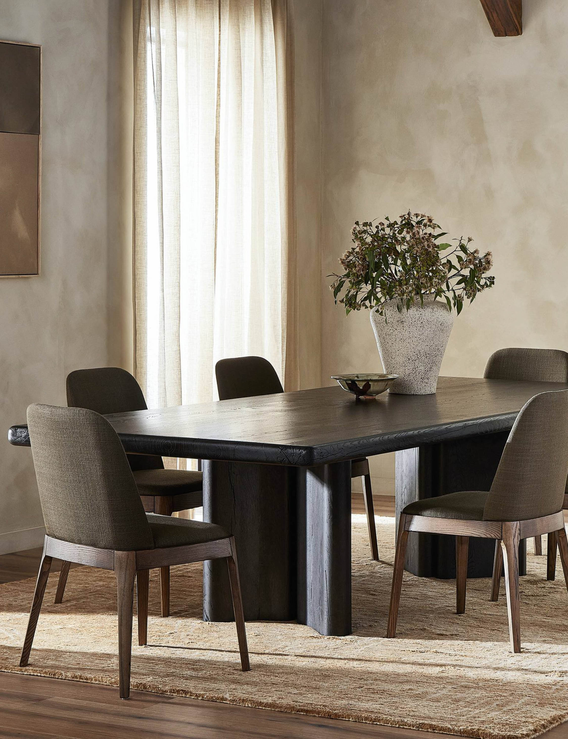 Elsen Dining Table