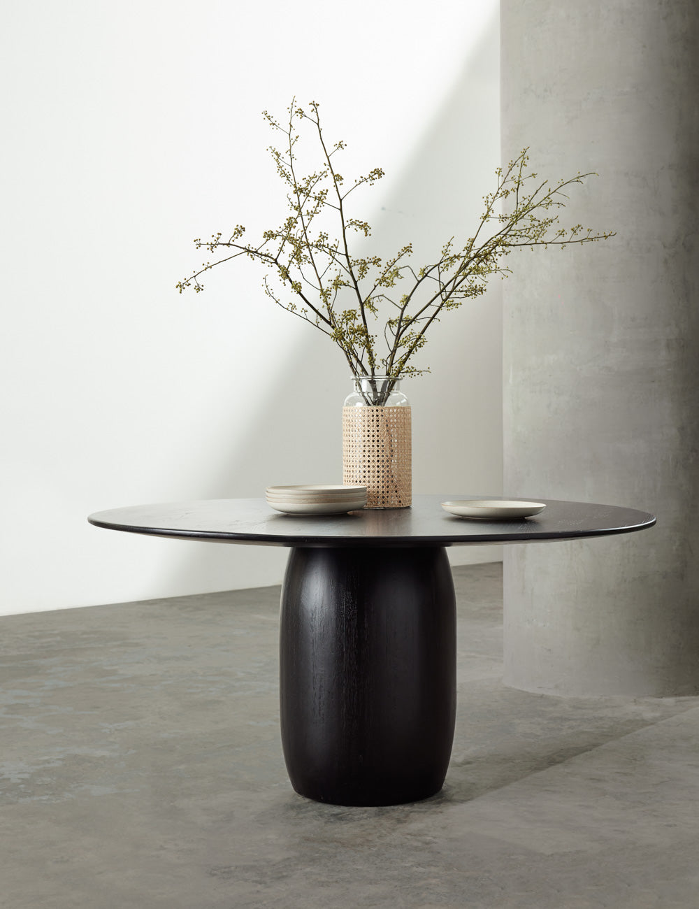 Maroko Round Dining Table