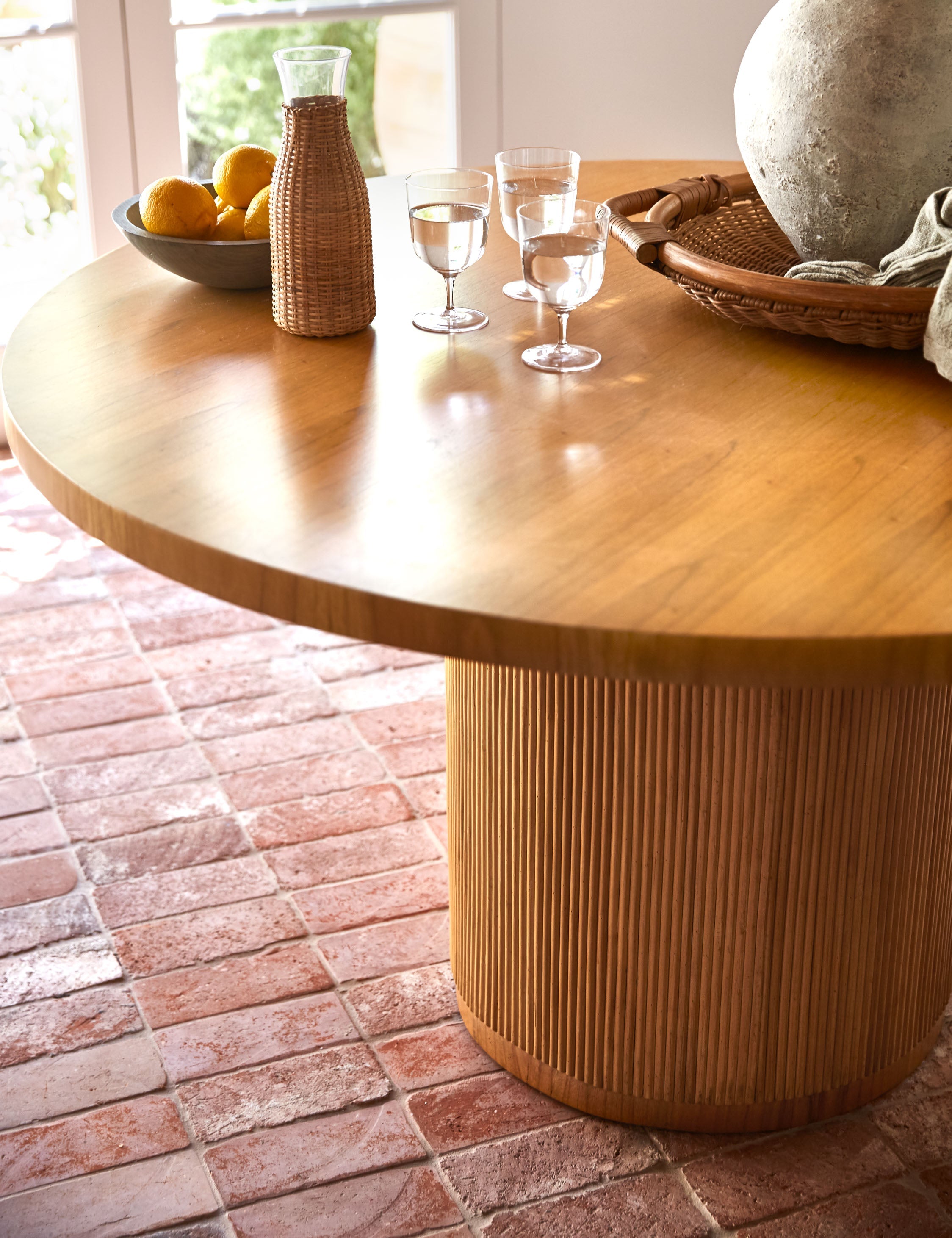 Elvia Round Dining Table