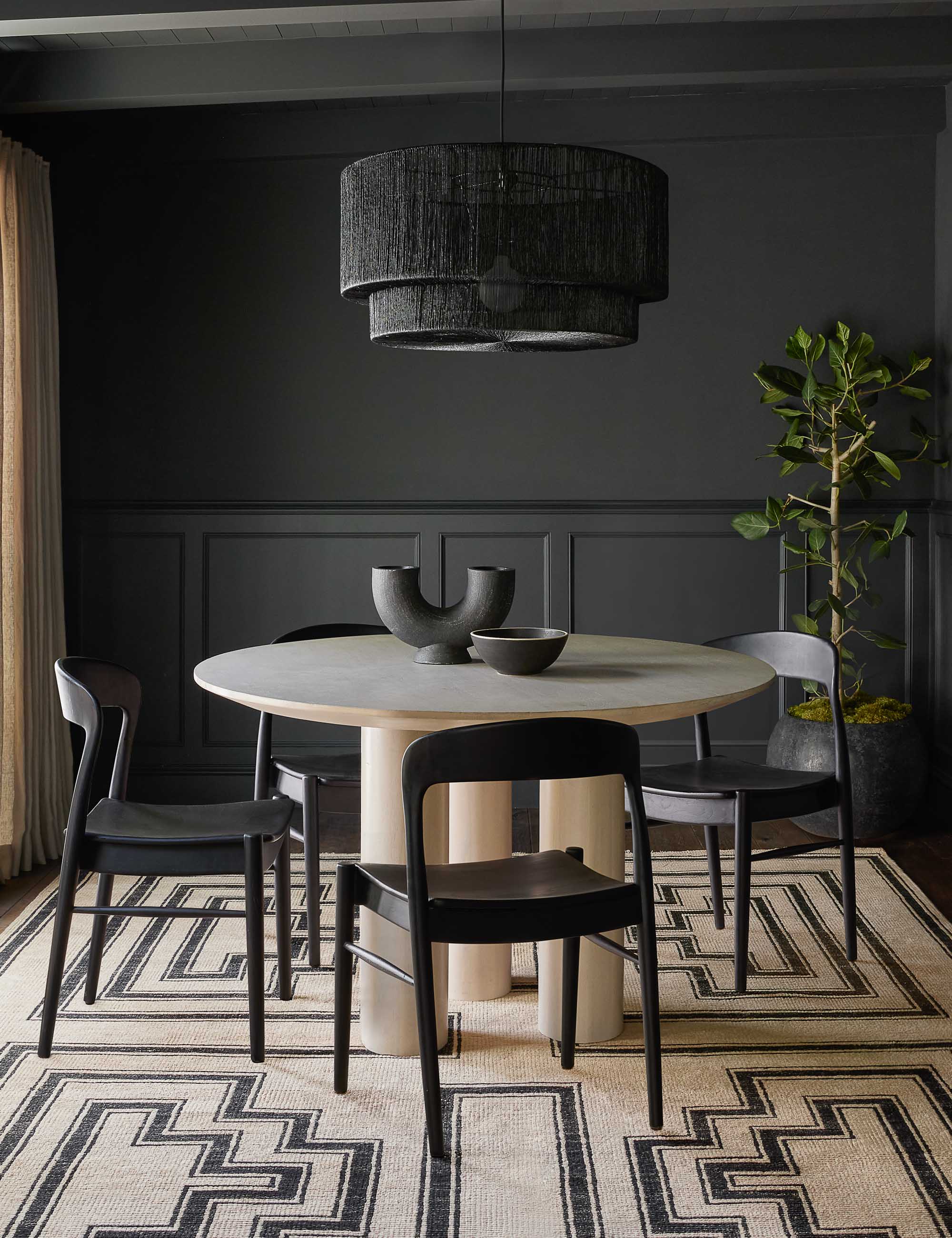 Mojave Round Dining Table