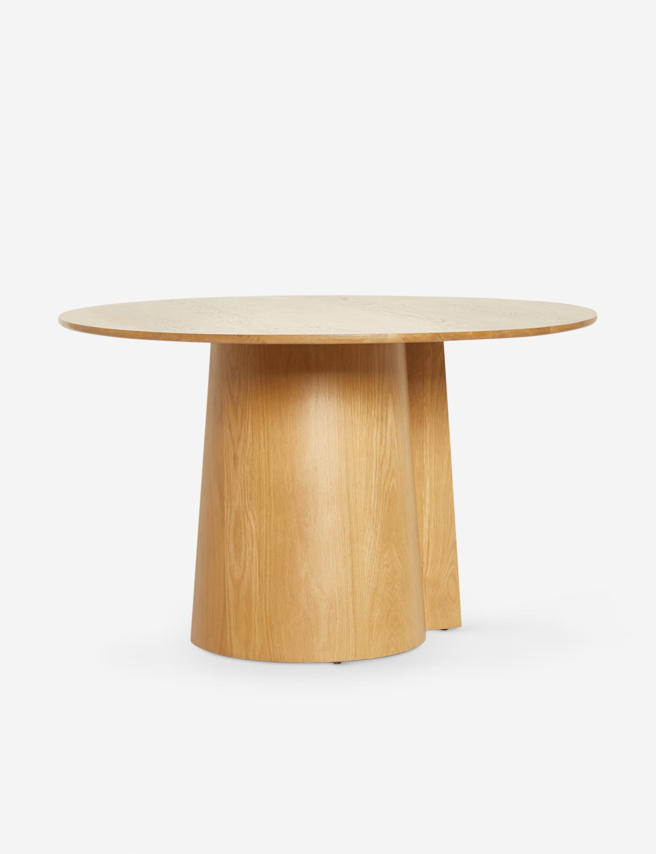 Pau Round Dining Table