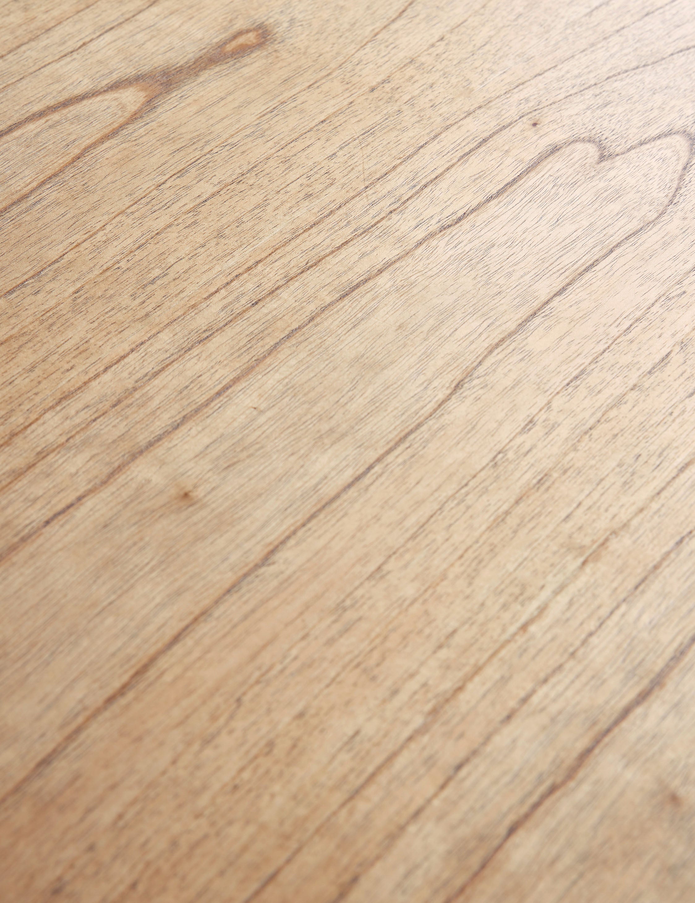 Elvia Round Dining Table